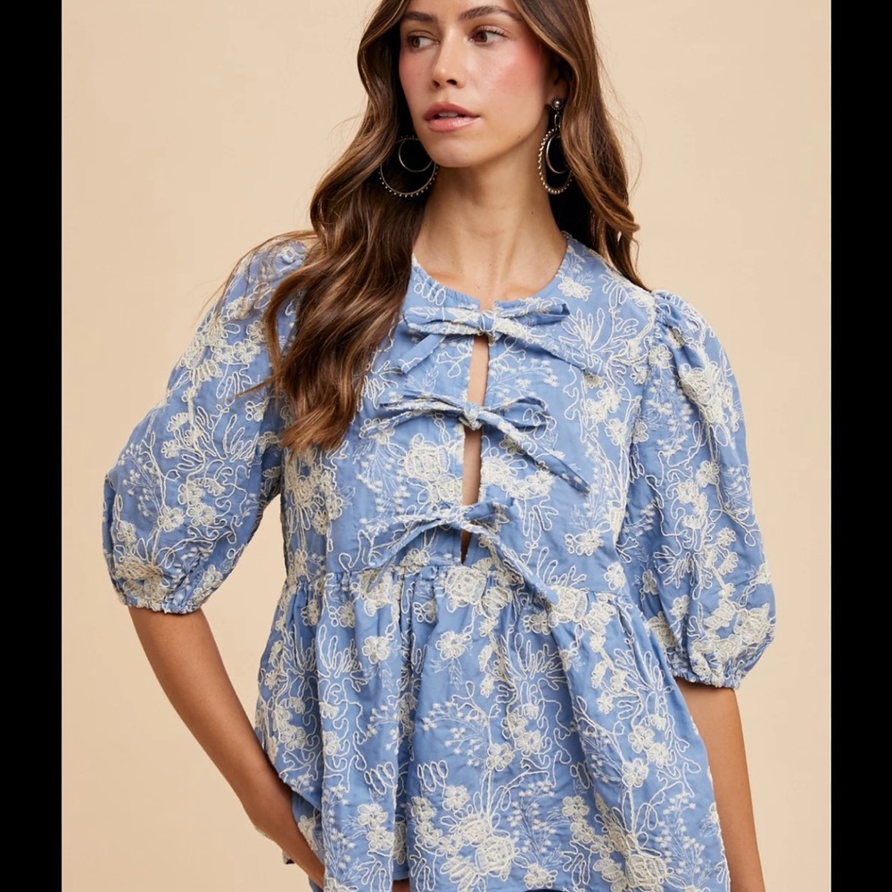 Chic Blue Lace Women's Blouse